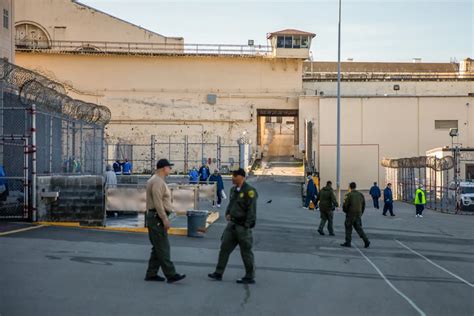 Opinion: Gov. Newsom would rather ‘transform’ San Quentin than fix it